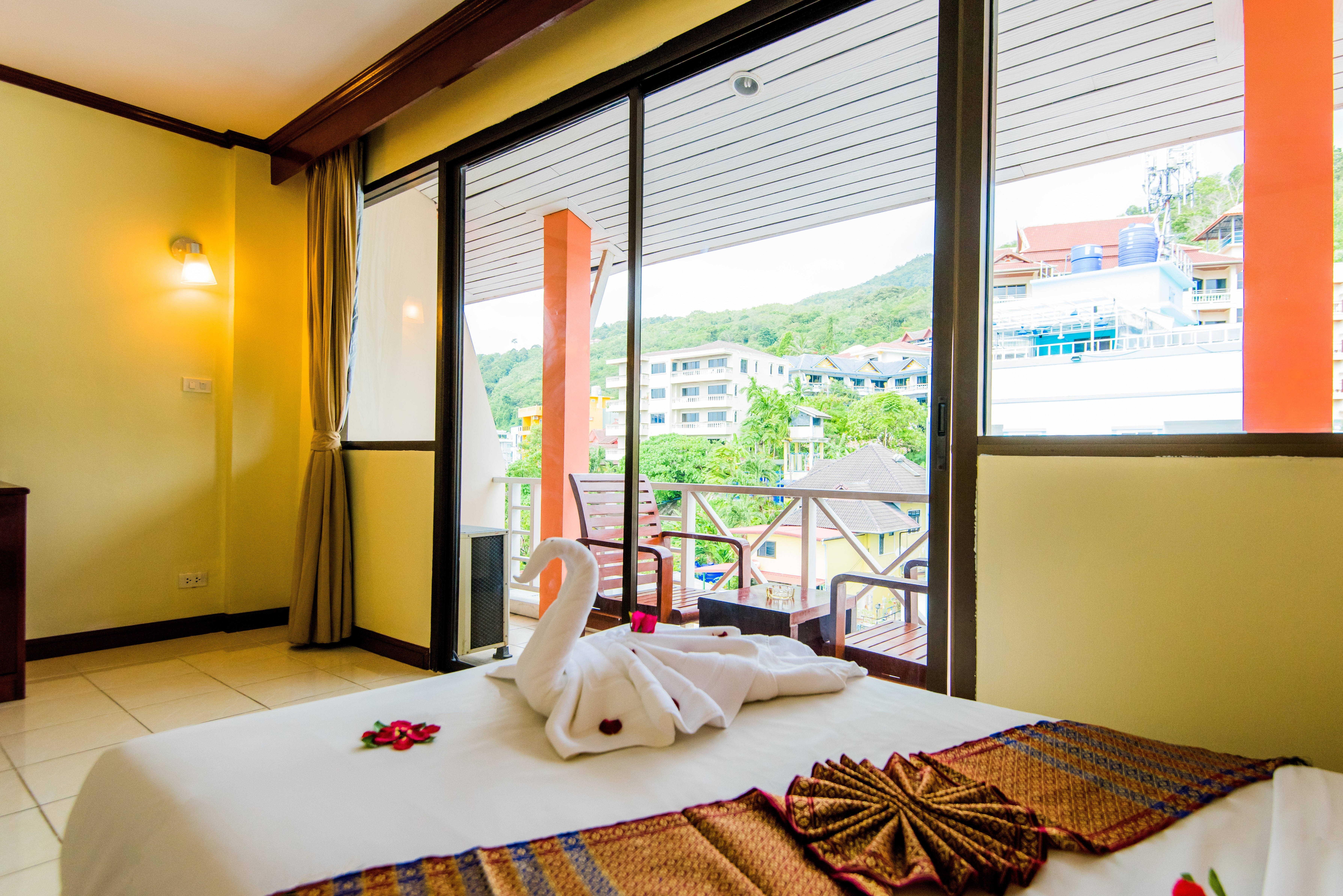 Bauman Ville Hotel Patong Dış mekan fotoğraf